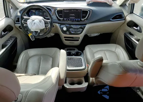 2021 Chrysler Pacifica Hybrid Touring L z USA, uszkodzony, nr VIN 2C4RC1L72MR585947